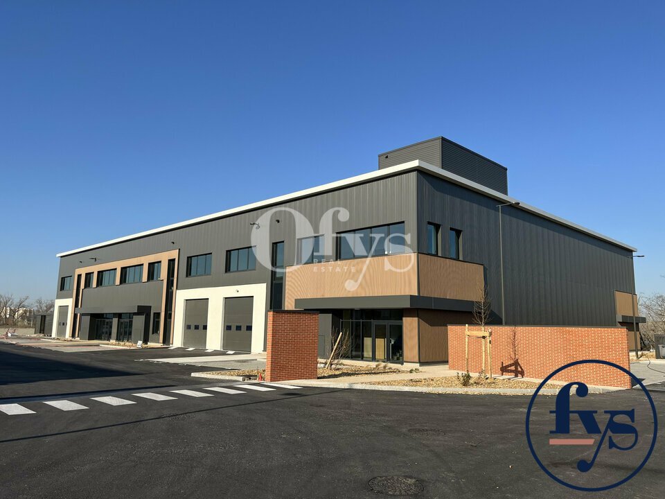 Local d&rsquo;activité – Location – DECINES-CHARPIEU – S22 Grand Lyon Est – 5342 m²